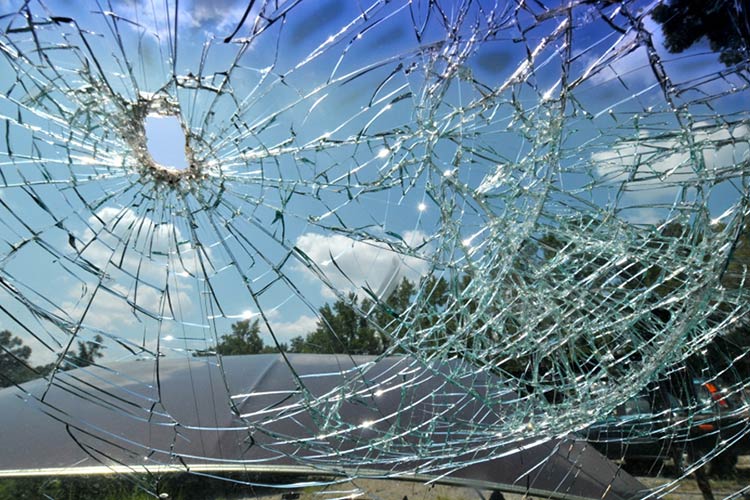 Broken windshields replaced in Newark, DE