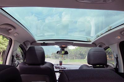 Repair for sunroofs and panoramic sunroofs