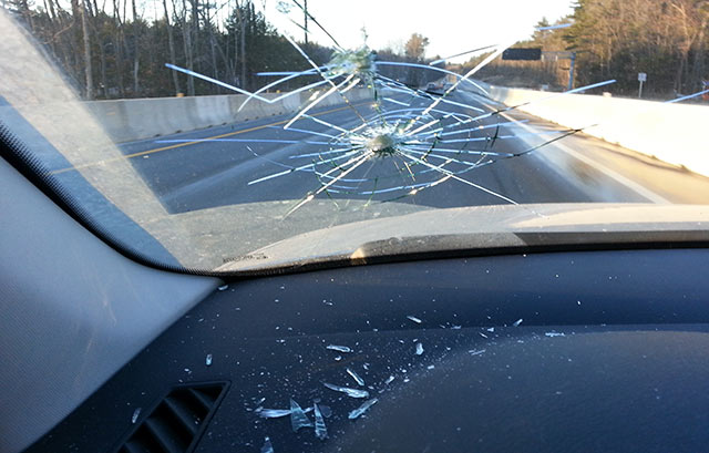 Mobile glass auto repair services in and near Middletown
